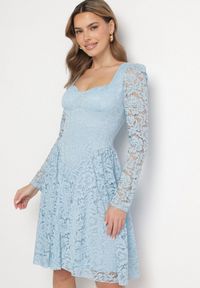 Born2be - Niebieska Sukienka Koronkowa o Rozkloszowanym Kroju Telomira. Okazja: na co dzień. Kolor: niebieski. Materiał: koronka. Długość rękawa: długi rękaw. Typ sukienki: rozkloszowane, proste. Styl: klasyczny, casual #1