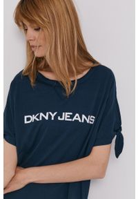 DKNY - Dkny - Sukienka. Kolor: turkusowy. Długość rękawa: krótki rękaw. Wzór: nadruk. Typ sukienki: oversize. Długość: mini #6