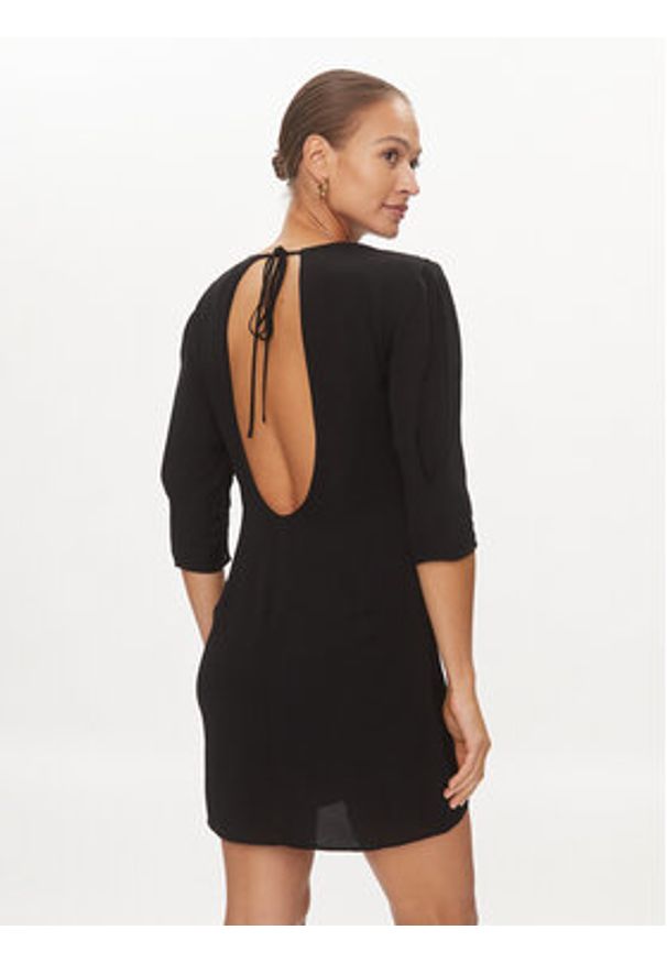 DKNY Sukienka koktajlowa D2A4B345 Czarny Regular Fit. Kolor: czarny. Materiał: wiskoza. Styl: wizytowy