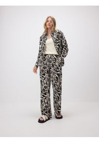 Reserved - Wzorzysta koszula z wiskozy - czarny. Kolor: czarny. Materiał: wiskoza #1