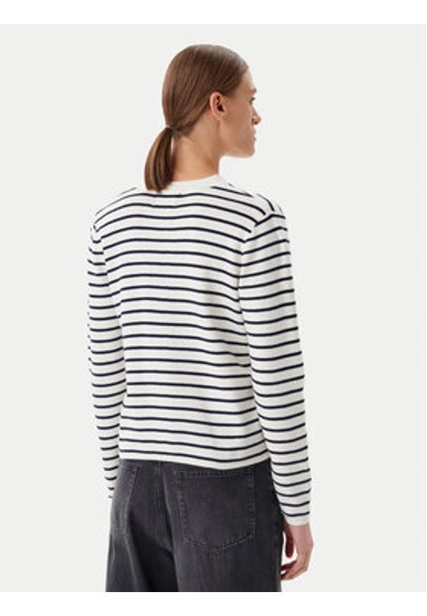 Pieces Sweter Senna 17156406 Écru Regular Fit. Materiał: syntetyk