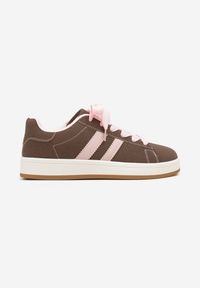 Renee - Brązowe Sneakersy Ozdobione Motywem Pasków Flortewi. Nosek buta: okrągły. Zapięcie: pasek. Kolor: brązowy. Materiał: nubuk, syntetyk. Wzór: aplikacja. Obcas: na obcasie. Wysokość obcasa: niski #3