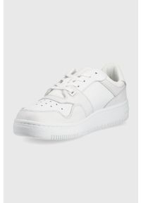 Tommy Jeans sneakersy EN0EN01723.YBR.RETRO.B kolor biały. Nosek buta: okrągły. Zapięcie: sznurówki. Kolor: biały. Materiał: poliester #2