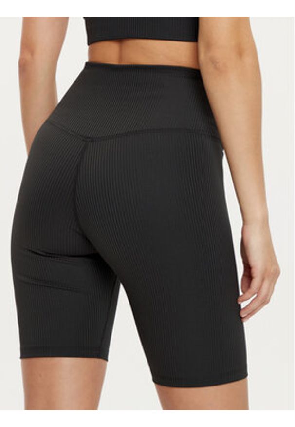 GIRLFRIEND COLLECTIVE - Girlfriend Collective Szorty sportowe 4035 Czarny Slim Fit. Kolor: czarny. Materiał: syntetyk