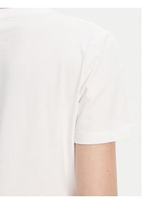 Guess T-Shirt V5YI12 J1314 Biały Regular Fit. Kolor: biały. Materiał: bawełna #5