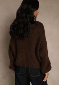 Renee - Brązowy Oversizowy Sweter z Dodatkiem Wełny Zdobiony Węzłem Lawedana. Kolor: brązowy. Materiał: wełna. Wzór: aplikacja #3