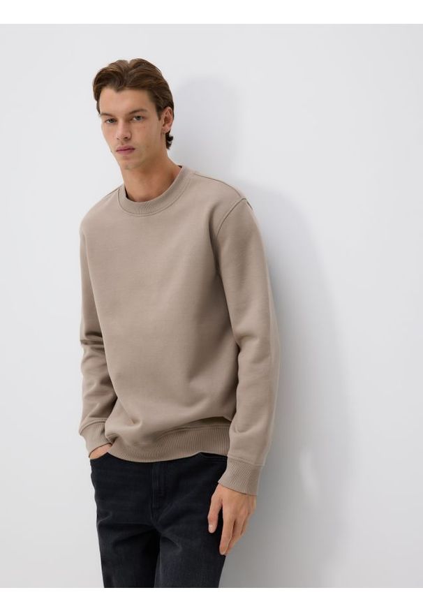 Reserved - Gładka bluza z bawełną - beżowy. Kolor: beżowy. Materiał: bawełna. Wzór: gładki