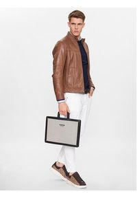 Guess Torba na laptopa New Wanderluxe HMNEWW P3238 Czarny. Kolor: czarny. Materiał: materiał #2