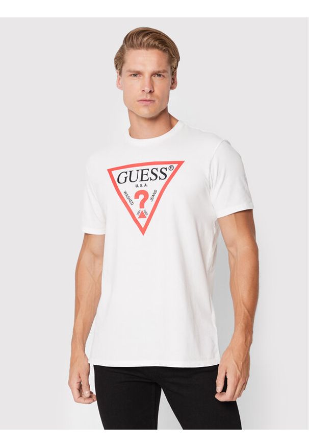 Guess T-Shirt M2GI68 KBA60 Biały Regular Fit. Kolor: biały. Materiał: bawełna