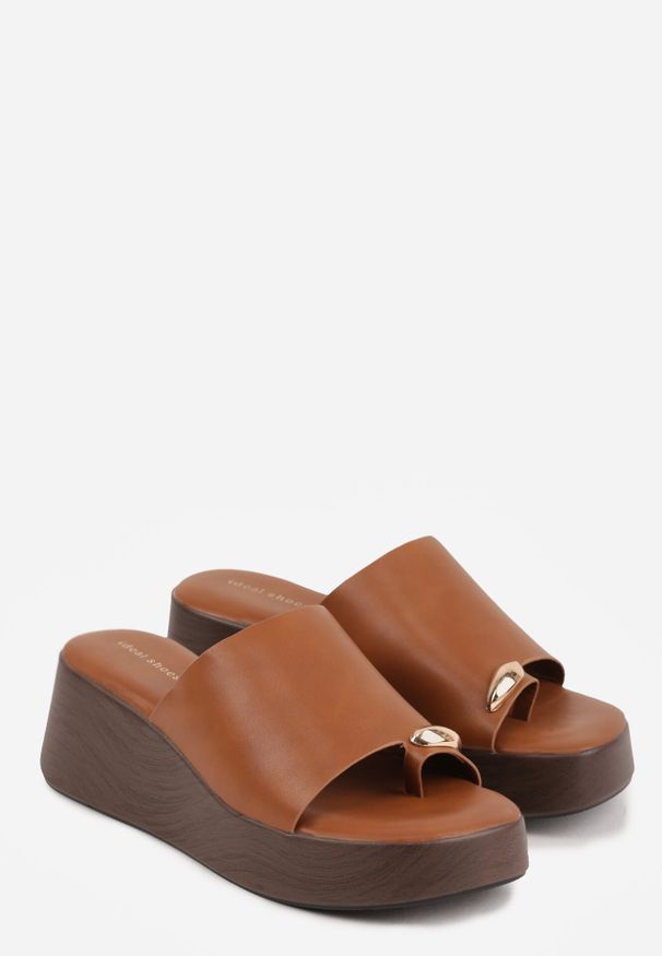 Born2be - Jasnobrązowe Klapki Drewniaki na Koturnie z Paskiem na Palec Triajoy. Okazja: na co dzień. Kolor: brązowy. Materiał: bawełna, len. Sezon: lato. Obcas: na koturnie. Styl: casual, elegancki