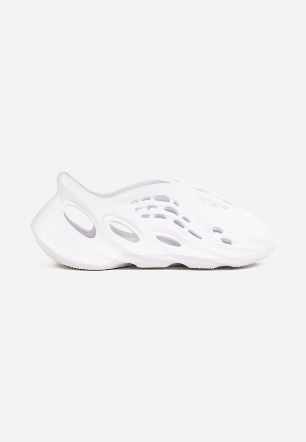 Renee - Białe Wsuwane Sneakersy z Lekkiej Pianki z Wycięciami Bonasna. Zapięcie: bez zapięcia. Kolor: biały