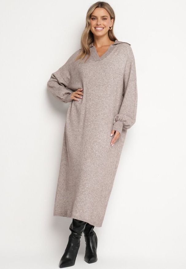 Born2be - Beżowa Pudełkowa Sukienka Sweterkowa z Wiskozą Szerokimi Rękawami i Kołnierzykiem Rinfera. Kolor: beżowy. Materiał: wiskoza. Typ sukienki: proste. Styl: wizytowy, elegancki