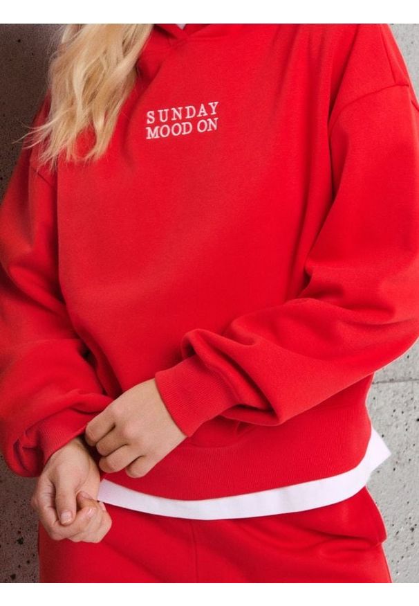 Sinsay - Bluza hoodie z bawełną - czerwony. Kolor: czerwony. Materiał: bawełna