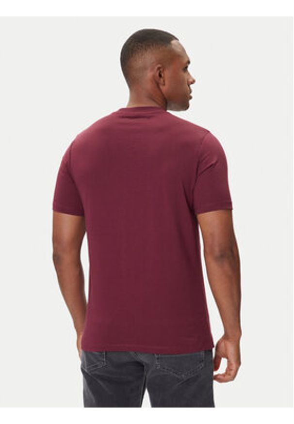 Karl Lagerfeld - KARL LAGERFELD T-Shirt 755710 554224 Fioletowy Regular Fit. Typ kołnierza: dekolt w karo. Kolor: fioletowy. Materiał: bawełna