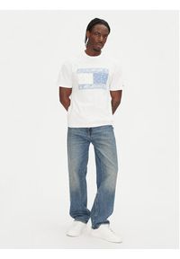 Tommy Jeans T-Shirt Paisley Flag DM0DM20810 Écru Relaxed Fit. Materiał: bawełna. Wzór: paisley