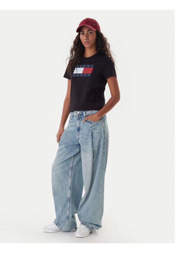 Tommy Jeans T-Shirt Flag DW0DW22562 Czarny Regular Fit. Kolor: czarny. Materiał: bawełna