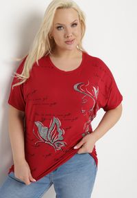 Born2be - Bordowy T-shirt Ozdobiony Cyrkoniami i Nadrukiem Wallilena. Okazja: na co dzień. Kolor: czerwony. Wzór: aplikacja, nadruk. Styl: casual #4