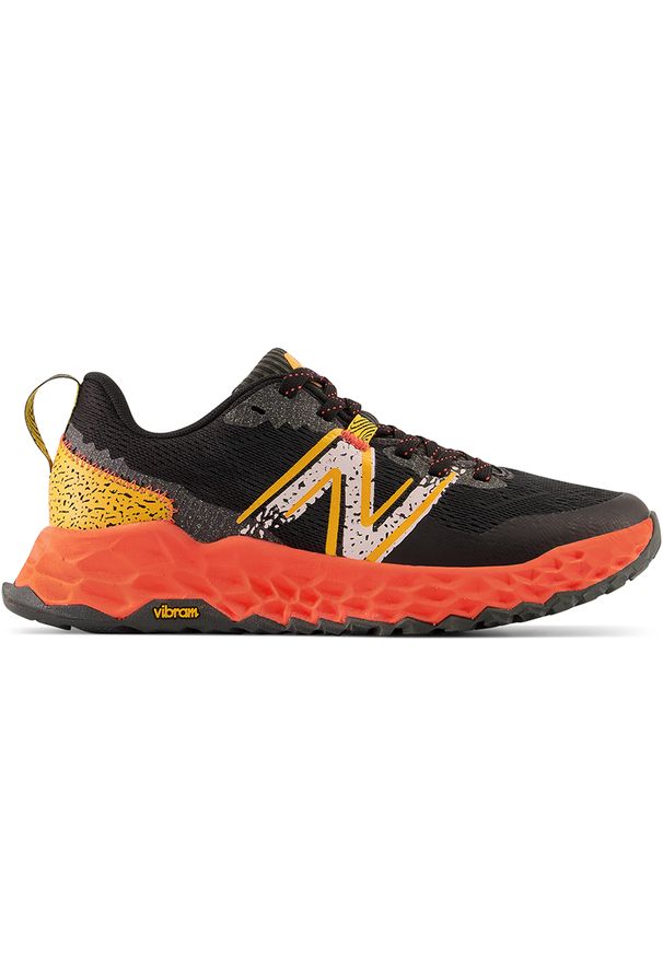 Buty dziecięce New Balance Hierro v7 GPHIERX7 – czarne. Okazja: na co dzień. Kolor: czarny. Materiał: skóra, materiał, guma, syntetyk. Szerokość cholewki: normalna. Sport: bieganie, fitness