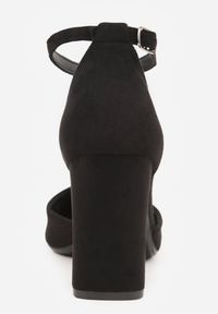 Renee - Czarne Czółenka z Imitacji Zamszu na Słupkowym Obcasie ze Szpiczastym Noskiem Hadina. Okazja: na randkę. Nosek buta: szpiczasty. Zapięcie: pasek. Kolor: czarny. Materiał: zamsz. Obcas: na obcasie. Wysokość obcasa: średni #7