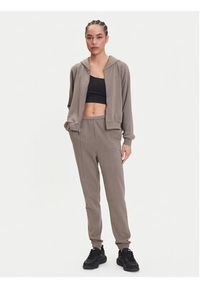 Nike Spodnie dresowe Chill Terry FN2434 Brązowy Regular Fit. Kolor: brązowy. Materiał: syntetyk, bawełna #4