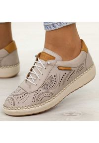 Szare ażurowane skórzane półbuty damskie T.Sokolski 1860. Okazja: na co dzień. Nosek buta: okrągły. Kolor: szary. Materiał: skóra. Szerokość cholewki: normalna. Sezon: wiosna, jesień, lato. Styl: casual, klasyczny #1