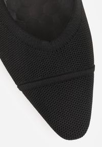 Renee - Czarne Czółenka VICES na Niskim Obcasie z Elastycznej Dzianiny z Amortyzującą Wkładką Zaehira. Nosek buta: szpiczasty. Kolor: czarny. Materiał: dzianina. Szerokość cholewki: normalna. Obcas: na obcasie. Wysokość obcasa: niski #2