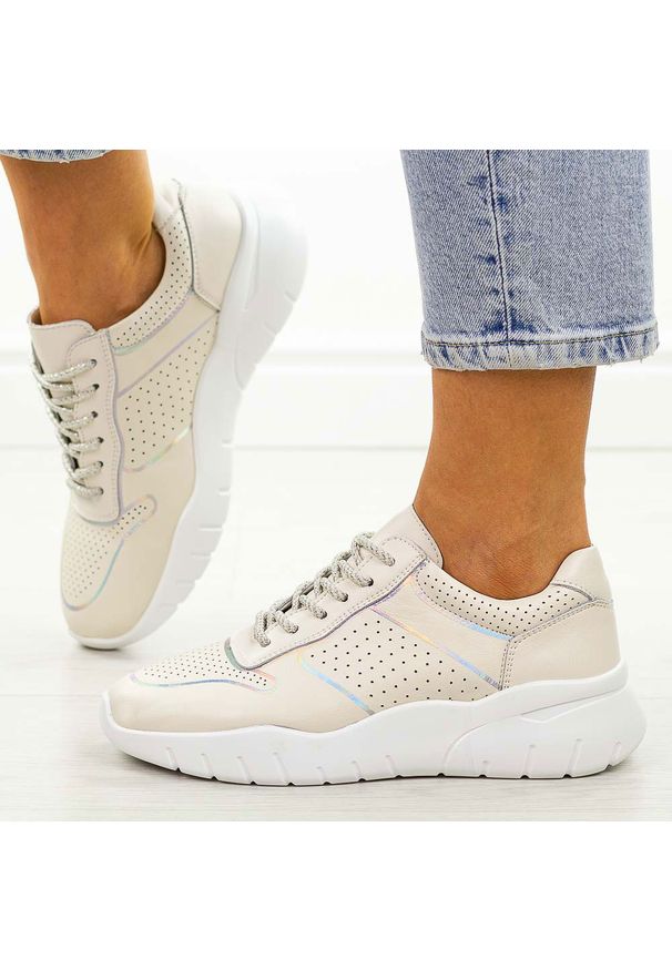 Beżowe skórzane sneakersy damskie S.Barski 22226. Kolor: beżowy. Materiał: skóra. Obcas: na koturnie
