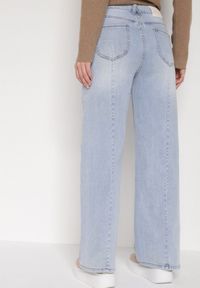 Born2be - Niebieskie Szerokie Jeansy z Wysokim Stanem Przeszyciami i Imitacją Kieszeni Tanila. Okazja: na co dzień, do pracy, na spotkanie biznesowe. Stan: podwyższony. Kolor: niebieski. Styl: biznesowy, klasyczny, casual, elegancki #2