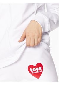 Love Moschino - LOVE MOSCHINO Dres W002801E 2246 Biały Regular Fit. Kolor: biały. Materiał: dresówka, bawełna #4