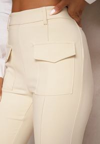 Renee - Beżowe Spodnie Dzwony High Waist Fani. Okazja: na co dzień. Stan: podwyższony. Kolor: beżowy. Wzór: aplikacja. Styl: casual #3