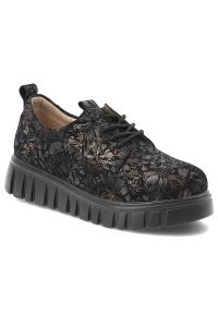 Czarne Sneakersy Filippo Eleganckie Obuwie Damskie. Okazja: na co dzień. Kolor: czarny. Szerokość cholewki: normalna. Wzór: aplikacja, kwiaty. Styl: elegancki