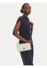 Calvin Klein Torebka Ck Mini Chain Bag_Tex K60K613180 Biały. Kolor: biały. Materiał: skórzane #5