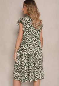 Renee - Zielona Rozkloszowana Sukienka z Bawełny w Ornamentalny Print Zalirita. Okazja: na co dzień. Typ kołnierza: dekolt w serek. Kolor: zielony. Materiał: bawełna. Długość rękawa: krótki rękaw. Wzór: nadruk. Typ sukienki: rozkloszowane. Styl: klasyczny, casual #4