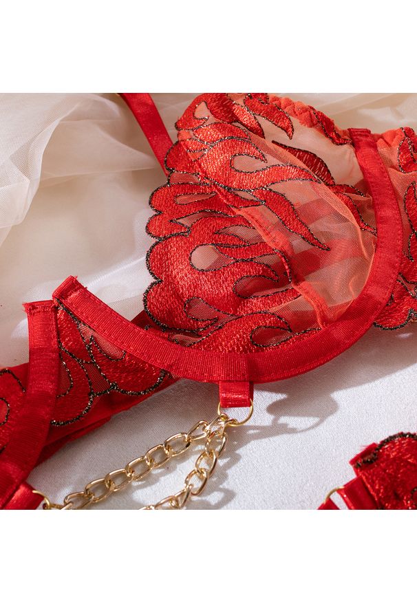 Intica - Komplet bielizny koronkowej z wycięciami Lone. Kolor: czerwony. Materiał: koronka. Wzór: koronka