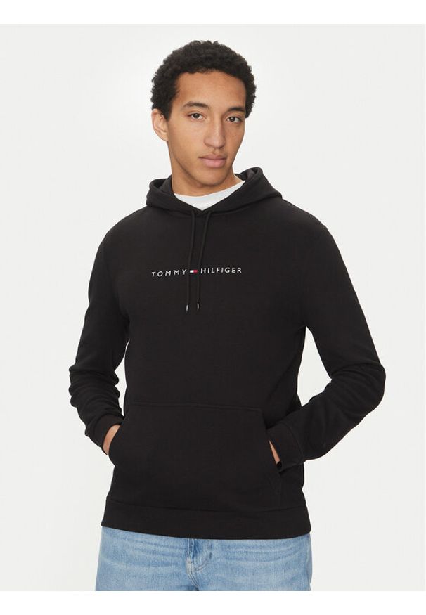 TOMMY HILFIGER - Tommy Hilfiger Bluza UM0UM03506 Czarny Regular Fit. Kolor: czarny. Materiał: syntetyk, bawełna