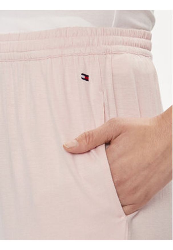 TOMMY HILFIGER - Tommy Hilfiger Spodnie dresowe UW0UW05195 Różowy Relaxed Fit. Kolor: różowy. Materiał: dresówka
