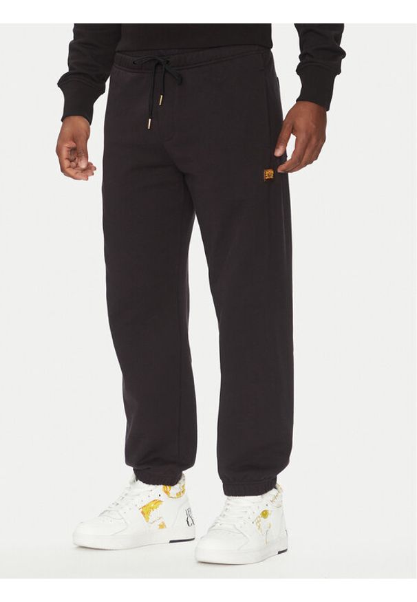 Versace Jeans Couture Spodnie dresowe 78GAAT08 Czarny Regular Fit. Kolor: czarny. Materiał: bawełna