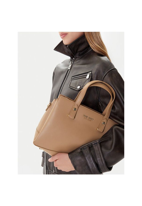 Torebka Nine West. Kolor: beżowy