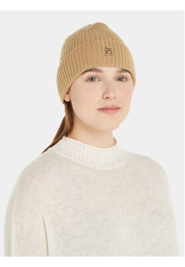 TOMMY HILFIGER - Tommy Hilfiger Czapka Cashmere Chic Beanie AW0AW15321 Beżowy. Kolor: beżowy. Materiał: materiał