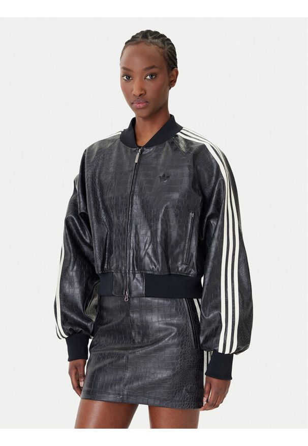 Adidas - adidas Kurtka z imitacji skóry Pleather KE5035 Czarny Oversize. Kolor: czarny. Materiał: skóra