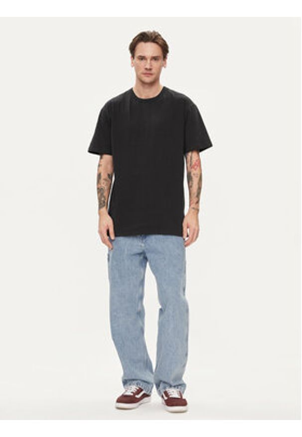 Vans T-Shirt Off The Wall Ii Ss VN000G3W Czarny Regular Fit. Kolor: czarny. Materiał: bawełna