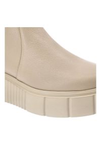 Beżowe Botki Lemar Skórzane Ocieplane Buty Damskie. Kolor: beżowy. Materiał: skóra. Szerokość cholewki: normalna. Wzór: aplikacja. Sezon: jesień, wiosna. Styl: elegancki #8