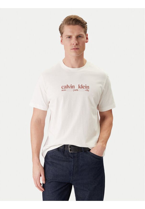 Calvin Klein Jeans T-Shirt NYC Graphic LV14RE831G Biały Regular Fit. Kolor: biały. Materiał: bawełna