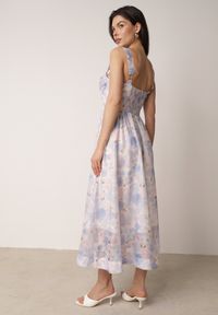 Born2be - Niebieska Romantyczna Sukienka o Rozkloszowanym Kroju na Ramiączkach w Kwiaty Isiresha. Okazja: na wesele, na co dzień, na randkę, na ślub cywilny. Kolor: niebieski. Materiał: poliester. Długość rękawa: na ramiączkach. Wzór: kwiaty. Sezon: lato. Typ sukienki: rozkloszowane, proste. Styl: casual, elegancki #4