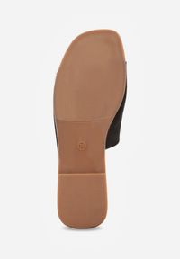 Born2be - Czarne Klapki Vices Japonki z Metaliczną Ozdobą Arezelia. Okazja: na co dzień. Kolor: czarny. Wzór: aplikacja. Styl: casual #5