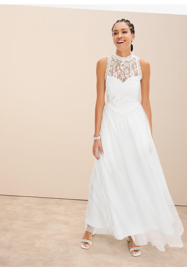 bonprix - Sukienka ślubna z tiulu z koronką. Okazja: na ślub cywilny, na wesele. Typ kołnierza: dekolt gorset, kołnierzyk stójkowy. Kolor: biały. Materiał: tiul, koronka. Wzór: koronka. Typ sukienki: gorsetowe