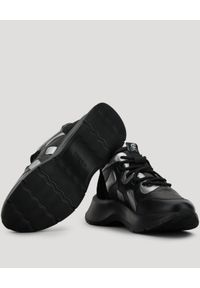 Hogan - HOGAN - Czarne sneakersy H585. Kolor: szary. Materiał: guma, zamsz. Szerokość cholewki: normalna #2