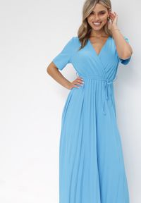 Born2be - Ciemnoniebieska Sukienka Plisowana Maxi z Wiązanym Paskiem Dianiza. Kolor: niebieski. Materiał: materiał. Długość: maxi #5