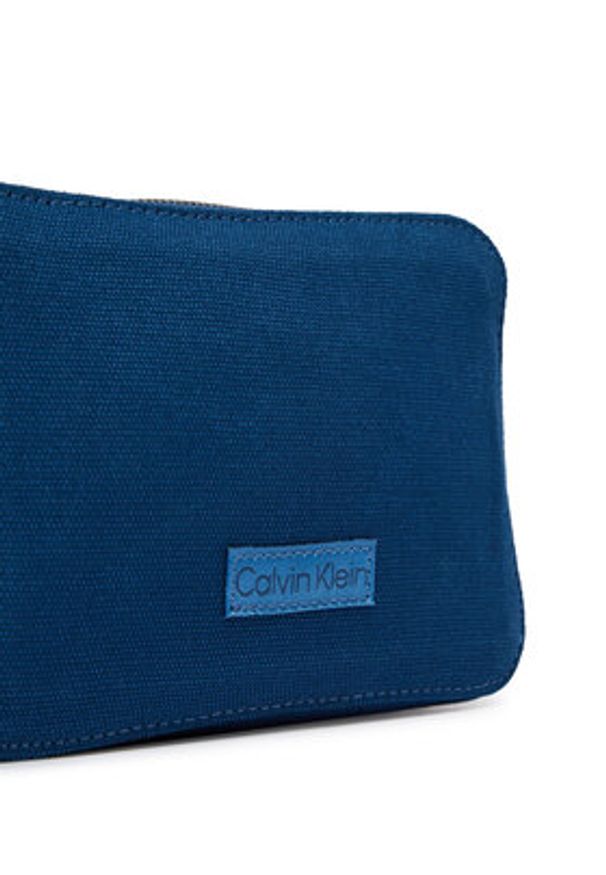 Calvin Klein Torebka Webbing Strap Canvas Camera Bag LV04F3385G Niebieski. Kolor: niebieski