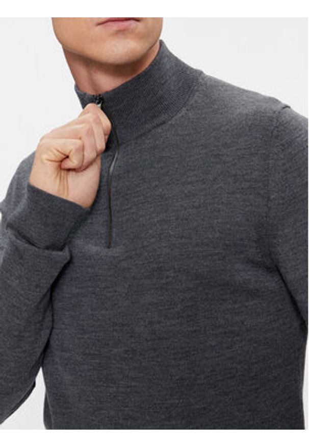 Calvin Klein Sweter K10K110421 Szary Regular Fit. Kolor: szary. Materiał: wełna